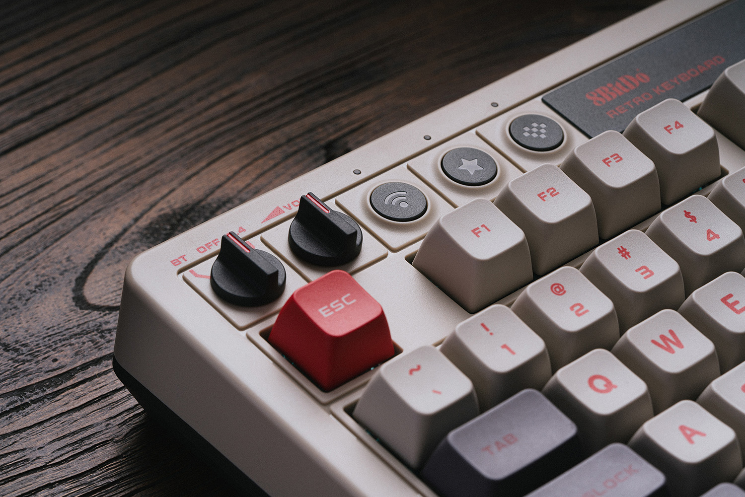 Klawiatura mechaniczna 8Bitdo  – Retro Gaming Keyboard recenzja i cena